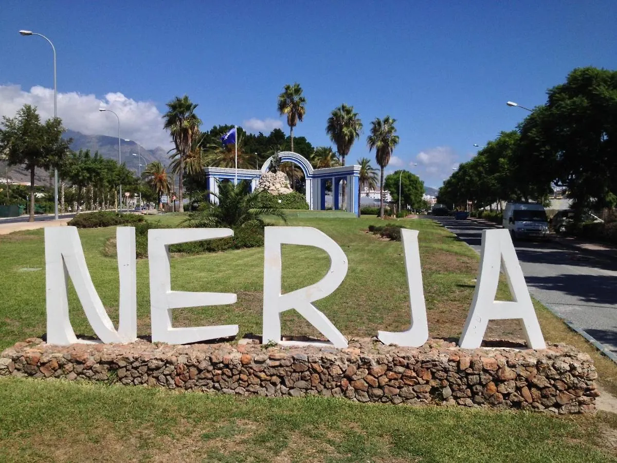 Burriana Front Line Apartment Nerja